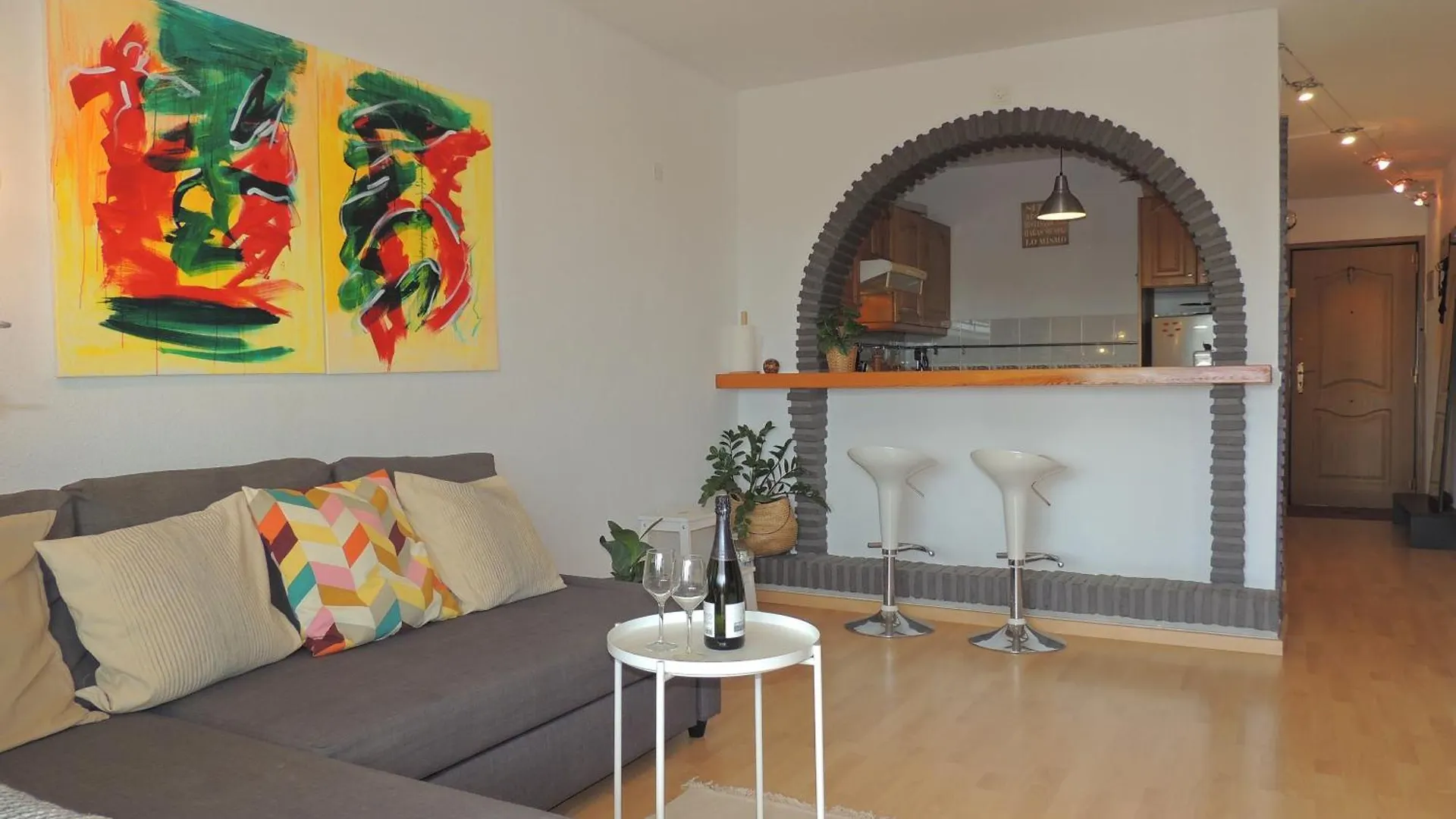 Sunstay Flat I Jardines ベナルマデナ