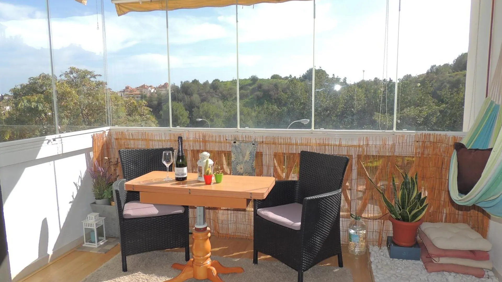 Sunstay Flat I Jardines ベナルマデナ